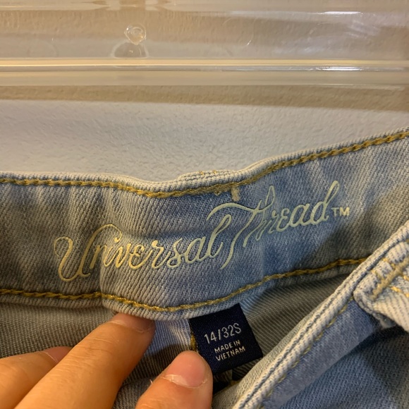 Universal Thread Jeans - Picture 2 of 4